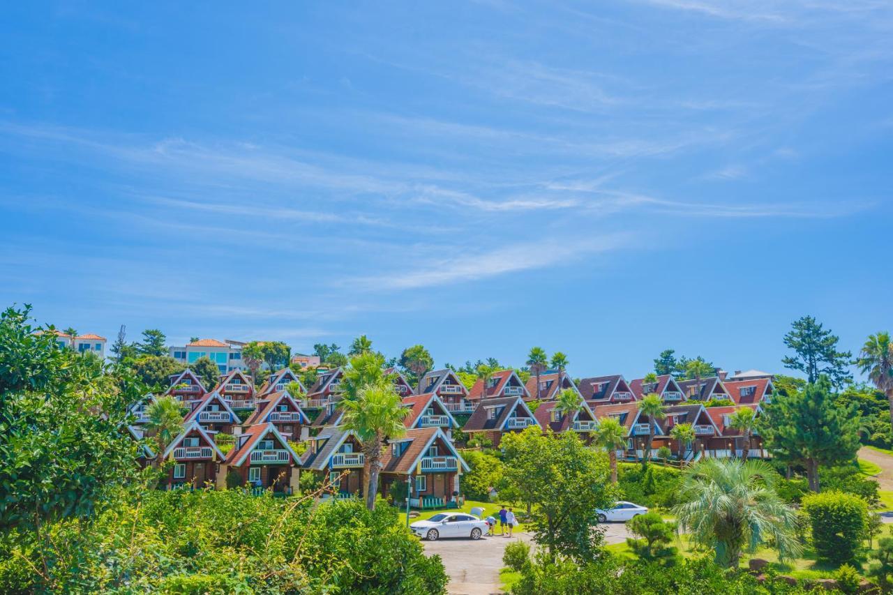 Jungmun Log Pension&Resort Seogwipo Exterior foto