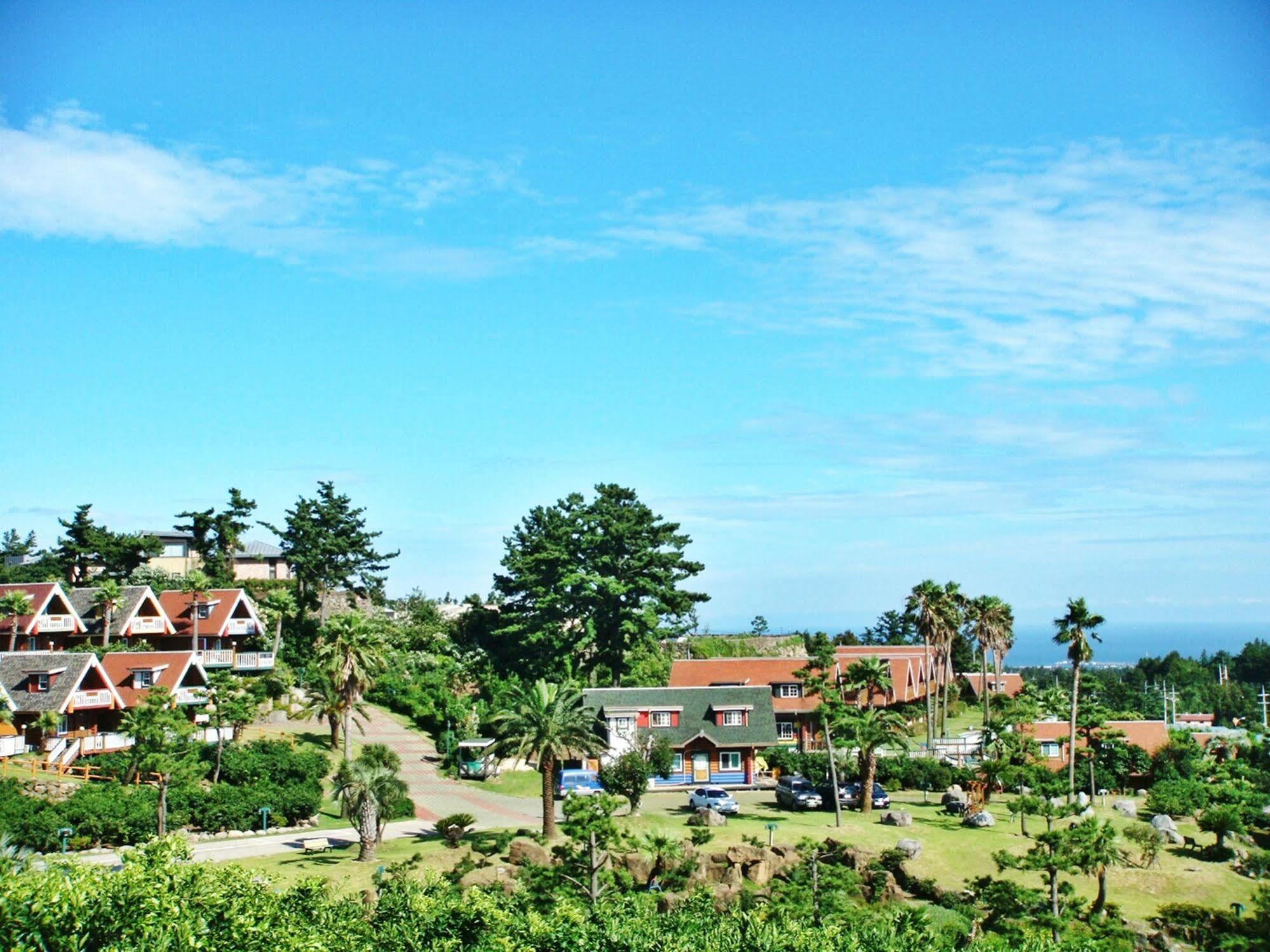 Jungmun Log Pension&Resort Seogwipo Exterior foto